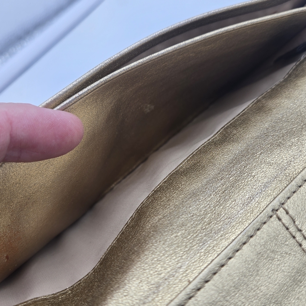 Coach Turnlock Gold Signature C Wallet - Picture 14 of 14